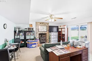 3325 SE Maple Ct, Hillsboro, OR 97123 - Photo 21