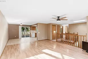 3325 SE Maple Ct, Hillsboro, OR 97123 - Photo 9