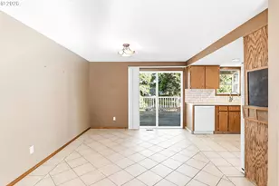 3325 SE Maple Ct, Hillsboro, OR 97123 - Photo 11