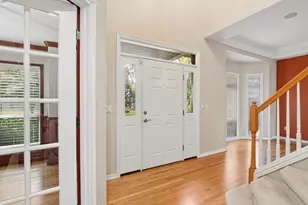 648 NW Pacific Grove Dr, Beaverton, OR 97006 - Photo 3