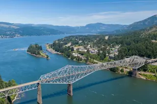 215 SW Sternwheeler Dr, Cascade Locks, OR 97014 - Photo 17