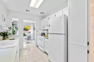 15390 SW Davis Rd, Beaverton, OR 97007 - Photo 13