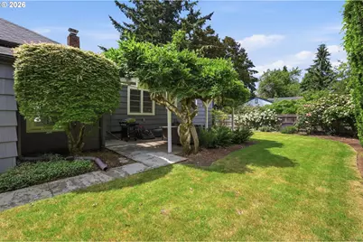 2290 Sandy Dr, Eugene, OR 97401 - Photo 31