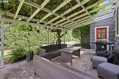 2290 Sandy Dr, Eugene, OR 97401 - Photo 41