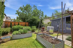 2290 Sandy Dr, Eugene, OR 97401 - Photo 33