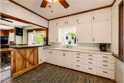 7110 SE Woodstock Blvd, Portland, OR 97206 - Photo 9