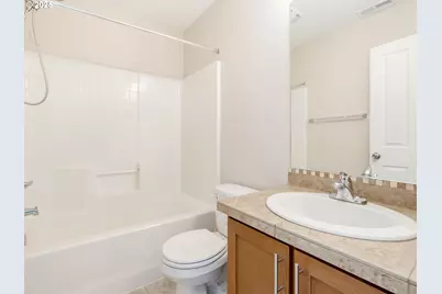 324 NE Edgeway Dr, Hillsboro, OR 97006 - Photo 17