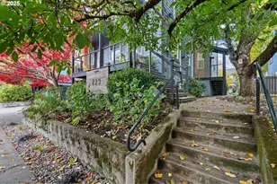 223 NE Ivy St, Portland, OR 97212 - Photo 27