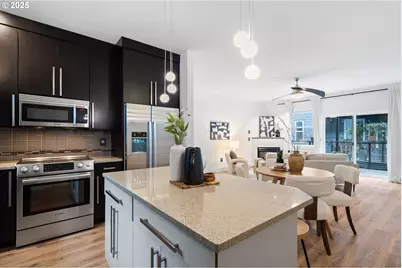 223 NE Ivy St #B, Portland, OR 97212 - Photo 5