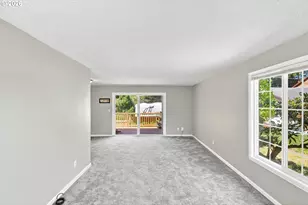 885 Oakway Dr, Coos Bay, OR 97420 - Photo 5