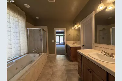 11221 SE Vernazza Ln, Happy Valley, OR 97086 - Photo 21