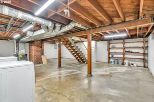 11356 NE Glisan St, Portland, OR 97220 - Photo 25