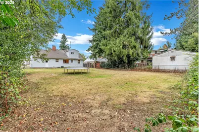 11356 NE Glisan St, Portland, OR 97220 - Photo 31