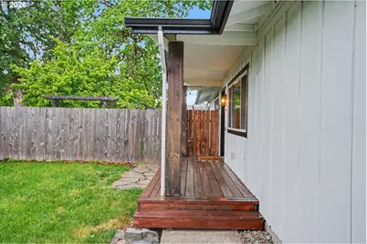760 SE Edwards Dr, Dundee, OR 97115 - Photo 3