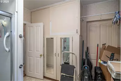 169 SE Houck Ave, Roseburg, OR 97470 - Photo 21