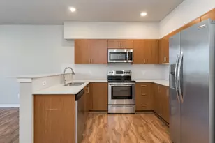 17137 SW Appledale Rd, Beaverton, OR 97007 - Photo 3