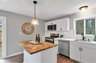 712 12th Ave, Sweet Home, OR 97386 - Photo 17