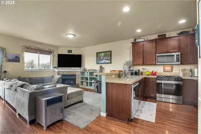 30288 NW Stewart Ln, North Plains, OR 97133 - Photo 3