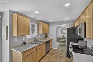 35327 Helen's Way, Saint Helens, OR 97051 - Photo 13