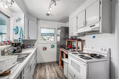 1735 Minda Dr, Eugene, OR 97401 - Photo 7