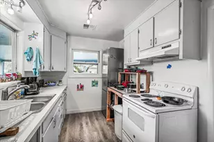 1735 Minda Dr, Eugene, OR 97401 - Photo 7