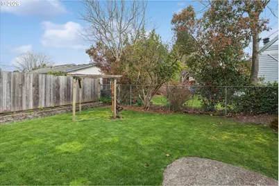 384 W Dartmouth St, Gladstone, OR 97027 - Photo 25