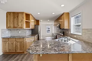 675 N 16th St, Cottage Grove, OR 97424 - Photo 11