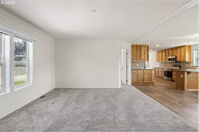 675 N 16th St, Cottage Grove, OR 97424 - Photo 9