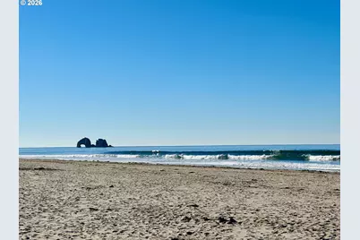 277 N Dolphin St, Rockaway Beach, OR 97136 - Photo 23