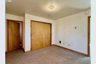 277 N Dolphin St, Rockaway Beach, OR 97136 - Photo 11