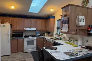 530 Shorepines Ct, Coos Bay, OR 97420 - Photo 9