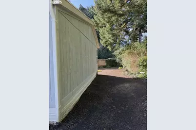 530 Shorepines Ct, Coos Bay, OR 97420 - Photo 3