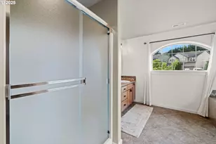 13243 SE Buford Ct, Portland, OR 97236 - Photo 17