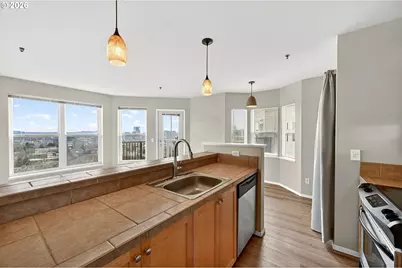 410 NW Uptown Ter, Portland, OR 97210 - Photo 17