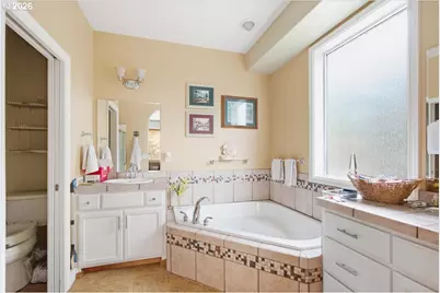 2408 SW Oakwood Dr, Dallas, OR 97338 - Photo 15