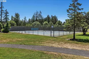 651 NE Kathleen Ct, Hillsboro, OR 97124 - Photo 39