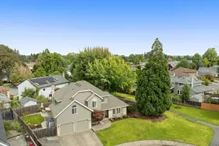 651 NE Kathleen Ct, Hillsboro, OR 97124 - Photo 29