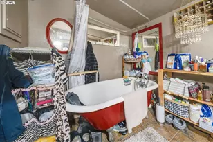 5716 SE 104th Ave, Portland, OR 97266 - Photo 13