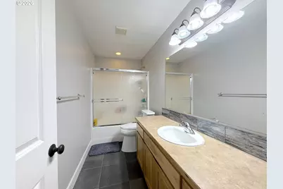 2725 Mallory Ln, Eugene, OR 97401 - Photo 29