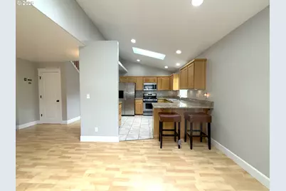 2725 Mallory Ln, Eugene, OR 97401 - Photo 11