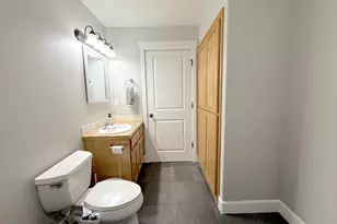 2725 Mallory Ln, Eugene, OR 97401 - Photo 17