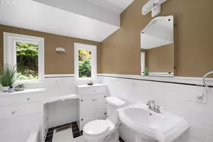 7855 SW 6th Ave, Portland, OR 97219 - Photo 21