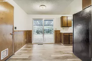 13335 SE Pine St, Portland, OR 97233 - Photo 5