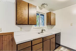 13335 SE Pine St, Portland, OR 97233 - Photo 7