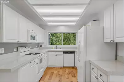 17019 SW Versailles Ln, Portland, OR 97224 - Photo 9