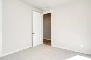 3244 Nightingale Dr, Woodburn, OR 97071 - Photo 9