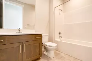 3244 Nightingale Dr, Woodburn, OR 97071 - Photo 7