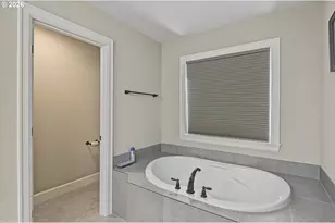 17230 NW Catalpa St, Portland, OR 97229 - Photo 21