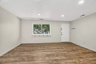 513 SW Diane St, Castle Rock, WA 98611 - Photo 3