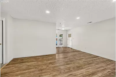 513 SW Diane St, Castle Rock, WA 98611 - Photo 5